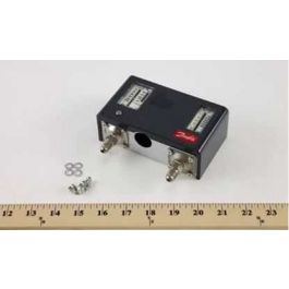 Danfoss 060-5251 2-SPDT Pressure Switch Low 108 PSI/High 100–600 PSI/6" Hg Auto Reset