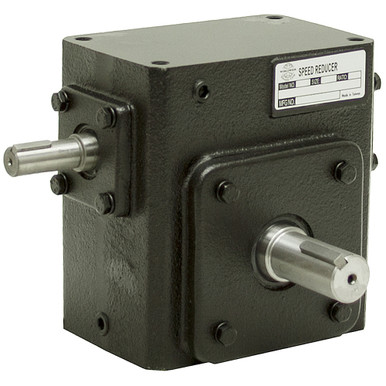 20:1 Right Angle Cast Iron WormGear Reducer 2.67 HP Right Output Worldwide HDRS-262-20-R