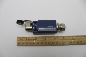 Genie Lift Part # 110771-42223GT - SWITCH,LIMIT, W/ROLLER NO/NC, EA