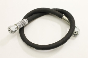Genie Lift Part # 04.0605.0685GT - HOSE R1 X 1/4 LG. 650, EA